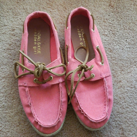 Kendall & Kylie Pink Canvas Boat Shoes - Picture 2 of 4